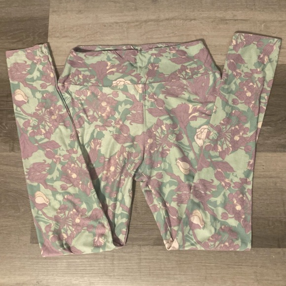 💐🌷Lularoe OS Leggings - Pastel Floral - Picture 2 of 6